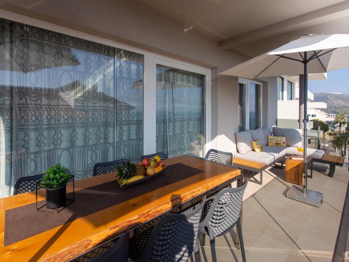 Apartments Aqua โตรกีร์ ภายนอก รูปภาพ